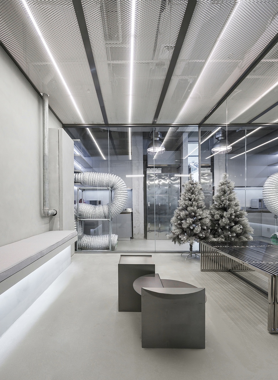 辦公室裝修設計,粗狂的線條走進工業(yè)之美！(圖4)